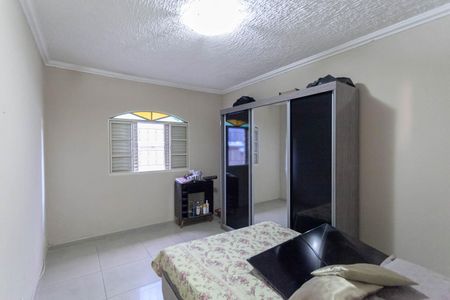 Casa à venda com 360m², 3 quartos e 3 vagas Casa à venda com 360m², 3 quartos e 3 vagasQuarto 1