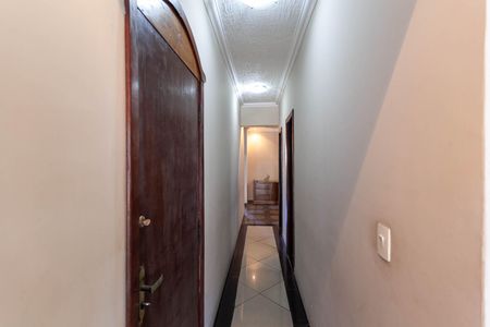 Casa à venda com 360m², 3 quartos e 3 vagas Casa à venda com 360m², 3 quartos e 3 vagasCorredor