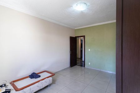 Casa à venda com 360m², 3 quartos e 3 vagas Casa à venda com 360m², 3 quartos e 3 vagasQuarto 2