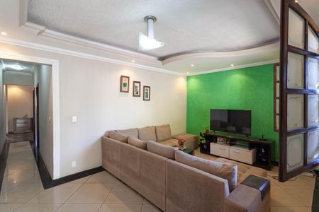 Casa à venda com 360m², 3 quartos e 3 vagas Casa à venda com 360m², 3 quartos e 3 vagasSala