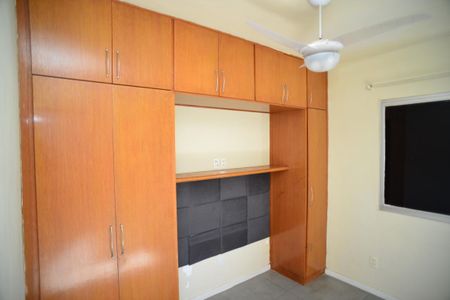Quarto 1 de apartamento para alugar com 2 quartos, 50m² em Itanhangá, Rio de Janeiro