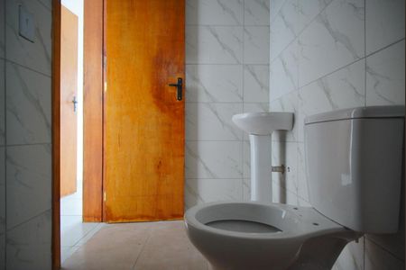Banheiro de apartamento para alugar com 1 quarto, 50m² em Sarandi, Porto Alegre
