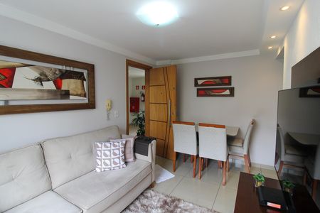 Sala de apartamento à venda com 2 quartos, 45m² em Conjunto Promorar Raposo Tavares, São Paulo