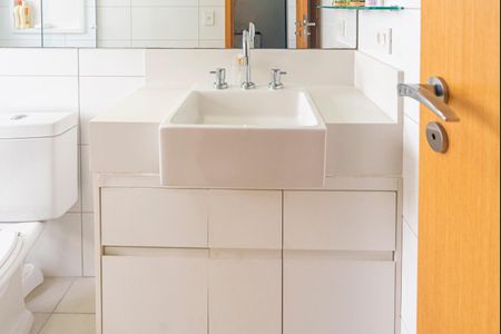 Apartamento para alugar com 83m², 2 quartos e 2 vagasBanheiro do Quarto 2