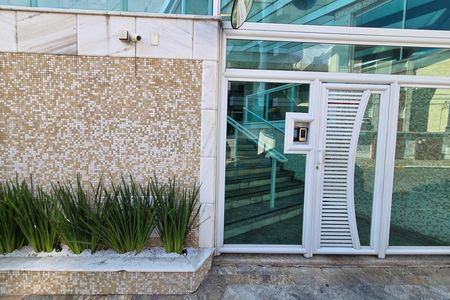 Apartamento para alugar com 172m², 2 quartos e 2 vagas Apartamento para alugar com 172m², 2 quartos e 2 vagasFachada