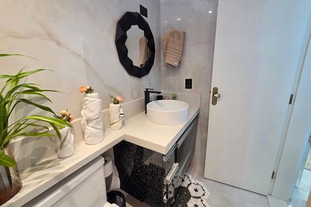 Apartamento para alugar com 172m², 2 quartos e 2 vagas Apartamento para alugar com 172m², 2 quartos e 2 vagasBanheiro da Suíte 1