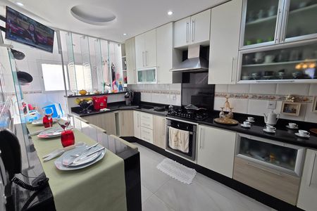 Apartamento para alugar com 172m², 2 quartos e 2 vagas Apartamento para alugar com 172m², 2 quartos e 2 vagasCozinha