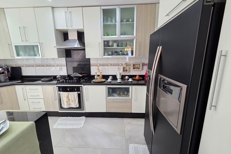 Apartamento para alugar com 172m², 2 quartos e 2 vagas Apartamento para alugar com 172m², 2 quartos e 2 vagasCozinha