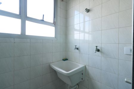Apartamento à venda com 65m², 2 quartos e 1 vagaÁrea de Serviço