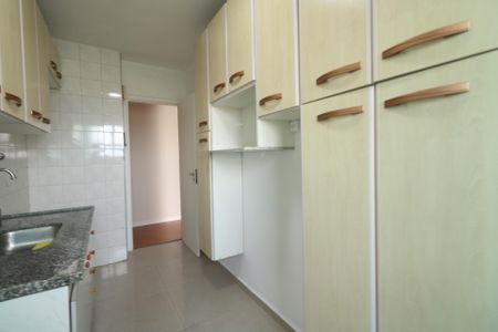 Apartamento à venda com 65m², 2 quartos e 1 vagaCozinha