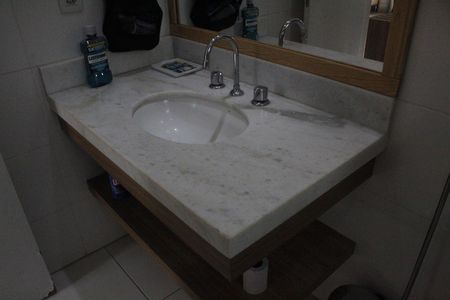 Apartamento à venda com 70m², 2 quartos e 1 vagaBanheiro Social