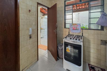 Casa à venda com 2 quartos, 110m² em Santa Efigênia, Belo Horizonte