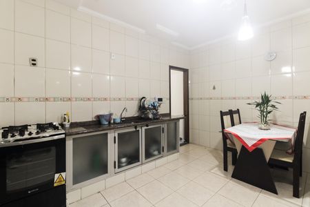 Casa à venda com 130m², 3 quartos e 3 vagas Casa à venda com 130m², 3 quartos e 3 vagasCozinha
