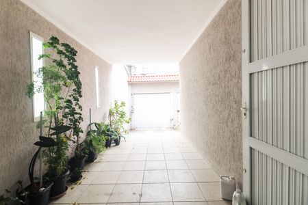 Casa à venda com 130m², 3 quartos e 3 vagas Casa à venda com 130m², 3 quartos e 3 vagasGaragem e Jardim