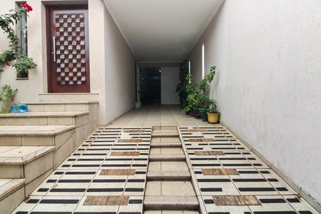 Casa à venda com 130m², 3 quartos e 3 vagas Casa à venda com 130m², 3 quartos e 3 vagasGaragem e Jardim