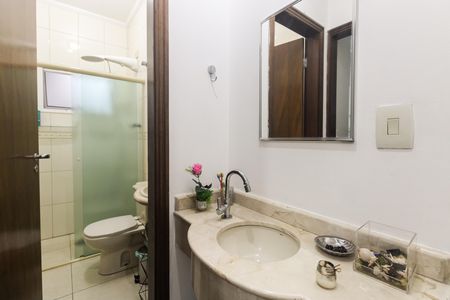 Casa à venda com 130m², 3 quartos e 3 vagas Casa à venda com 130m², 3 quartos e 3 vagasBanheiro Social