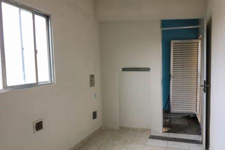 Sala de casa para alugar com 1 quarto, 90m² em Pilares, Rio de Janeiro