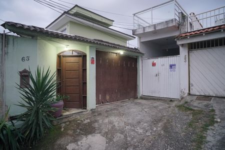 Fachada de casa para alugar com 3 quartos, 160m² em Camboinhas, Niterói