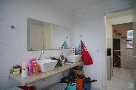 Casa para alugar com 160m², 3 quartos e sem vaga Casa para alugar com 160m², 3 quartos e sem vagaBanheiro social