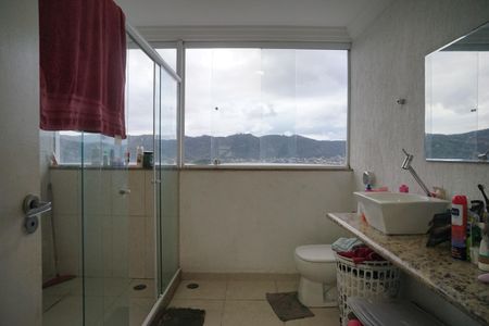 Casa para alugar com 160m², 3 quartos e sem vaga Casa para alugar com 160m², 3 quartos e sem vagaBanheiro social