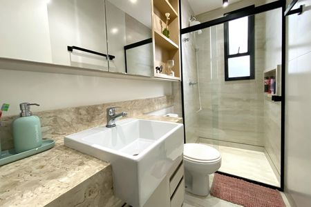 Apartamento à venda com 225m², 3 quartos e 4 vagasBanheiro