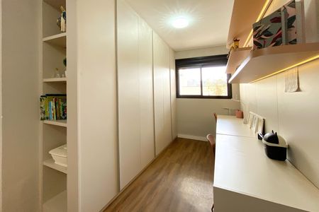 Apartamento à venda com 225m², 3 quartos e 4 vagasQuarto 3