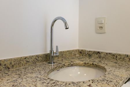 Apartamento para alugar com 37m², 2 quartos e 1 vaga Apartamento para alugar com 37m², 2 quartos e 1 vagaBanheiro