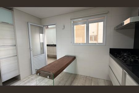 Apartamento para alugar com 146m², 3 quartos e 3 vagas