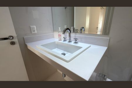 Apartamento para alugar com 146m², 3 quartos e 3 vagas
