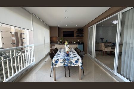 Apartamento para alugar com 146m², 3 quartos e 3 vagas
