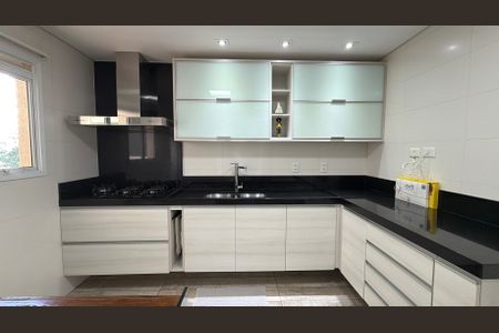 Apartamento para alugar com 146m², 3 quartos e 3 vagas