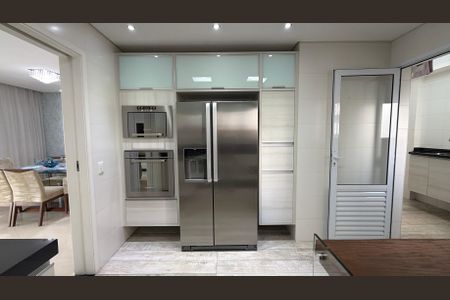 Apartamento para alugar com 146m², 3 quartos e 3 vagas