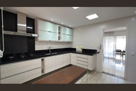 Apartamento para alugar com 146m², 3 quartos e 3 vagas