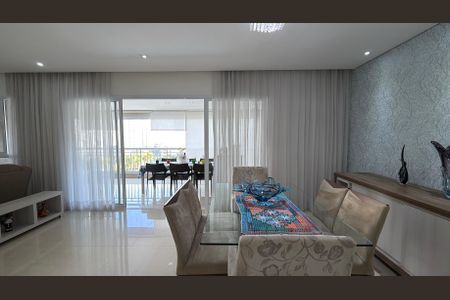 Apartamento para alugar com 146m², 3 quartos e 3 vagas