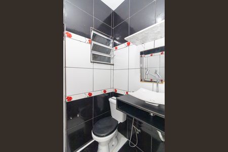 Casa à venda com 90m², 4 quartos e 2 vagasBanheiro