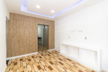 Sala de casa à venda com 4 quartos, 90m² em Realengo, Rio de Janeiro