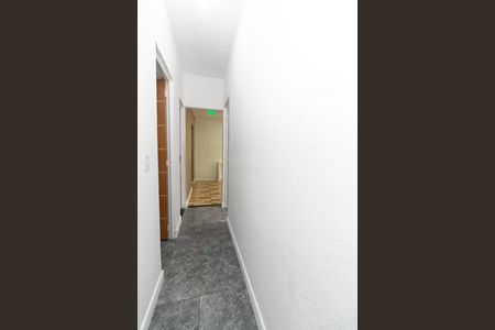 Casa à venda com 90m², 4 quartos e 2 vagasCorredor