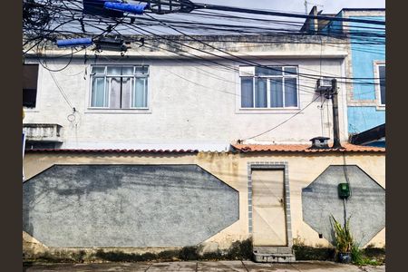Casa à venda com 90m², 4 quartos e 2 vagasFachada