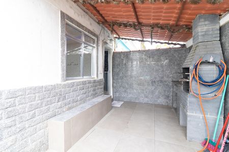 Casa à venda com 90m², 4 quartos e 2 vagasQuintal