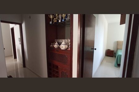 Apartamento para alugar com 107m², 3 quartos e 2 vagas Apartamento para alugar com 107m², 3 quartos e 2 vagasCorredor