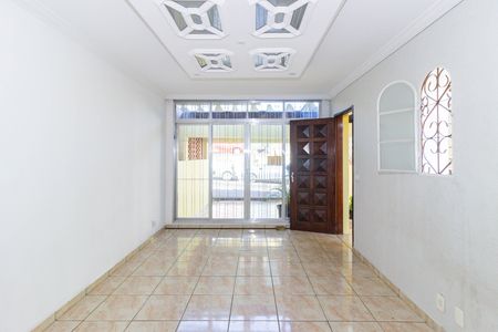 Casa à venda com 150m², 3 quartos e 2 vagas Casa à venda com 150m², 3 quartos e 2 vagasSala