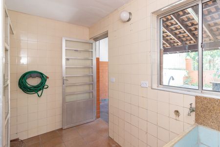 Casa à venda com 150m², 3 quartos e 2 vagas Casa à venda com 150m², 3 quartos e 2 vagasLavanderia