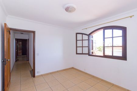 Casa à venda com 150m², 3 quartos e 2 vagas Casa à venda com 150m², 3 quartos e 2 vagasQuarto 1