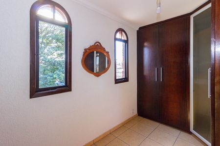 Casa à venda com 150m², 3 quartos e 2 vagas Casa à venda com 150m², 3 quartos e 2 vagasCloset Quarto 1