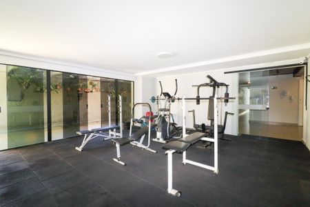 Apartamento à venda com 136m², 3 quartos e 1 vaga Apartamento à venda com 136m², 3 quartos e 1 vagaAcademia