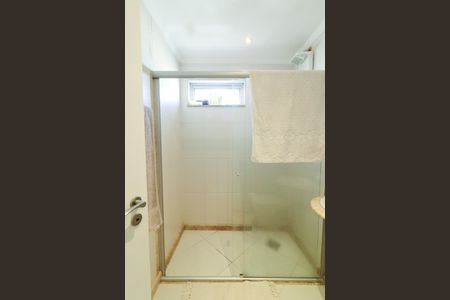 Apartamento à venda com 136m², 3 quartos e 1 vaga Apartamento à venda com 136m², 3 quartos e 1 vagaBanheiro da Suíte
