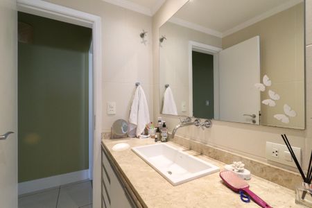 Apartamento à venda com 136m², 3 quartos e 1 vaga Apartamento à venda com 136m², 3 quartos e 1 vagaBanheiro