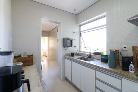 Apartamento à venda com 136m², 3 quartos e 1 vaga Apartamento à venda com 136m², 3 quartos e 1 vagaCozinha