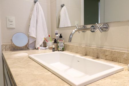 Apartamento à venda com 136m², 3 quartos e 1 vaga Apartamento à venda com 136m², 3 quartos e 1 vagaBanheiro