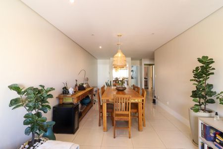 Apartamento à venda com 136m², 3 quartos e 1 vaga Apartamento à venda com 136m², 3 quartos e 1 vagaSala